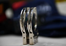 Los Mossos detienen a un maltratador de 23 años gracias al gesto de socorro por violencia machista