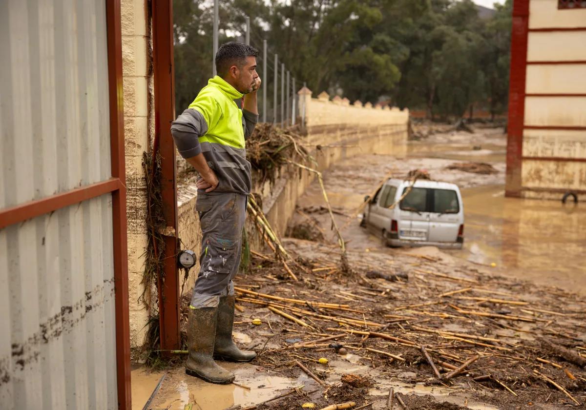 Para evitar daños durante la alerta naranja en Málaga, es importante seguir estas recomendaciones