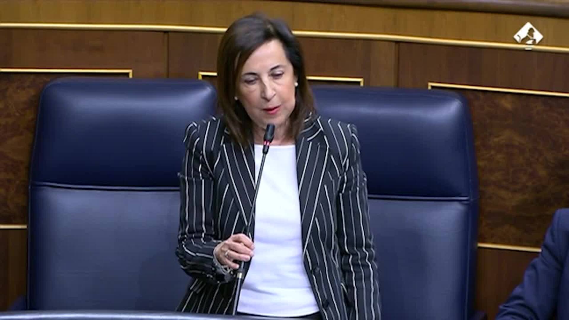 PP dice que la UME se desplegó &quot;tarde&quot; y Robles replica que estuvo en el &quot;minuto uno&quot;