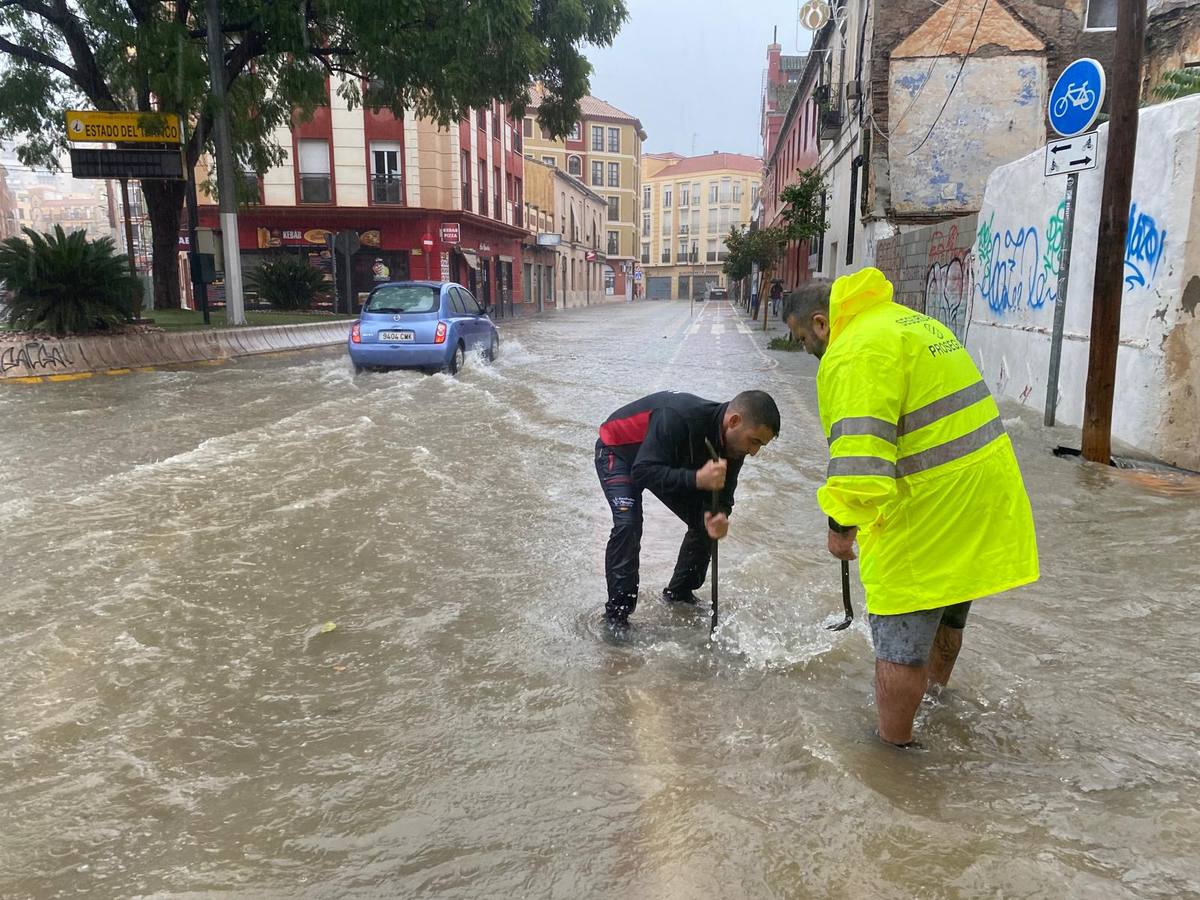 Efectos por las fuertes lluvias en Málaga al paso de una nueva DANA