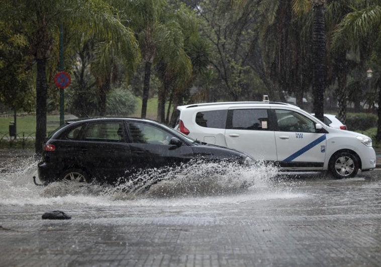 lluvias-malaga-incidencias-RltesEqHOXRcB7t4B2oQHjL-758x531@diario_abc.jpg