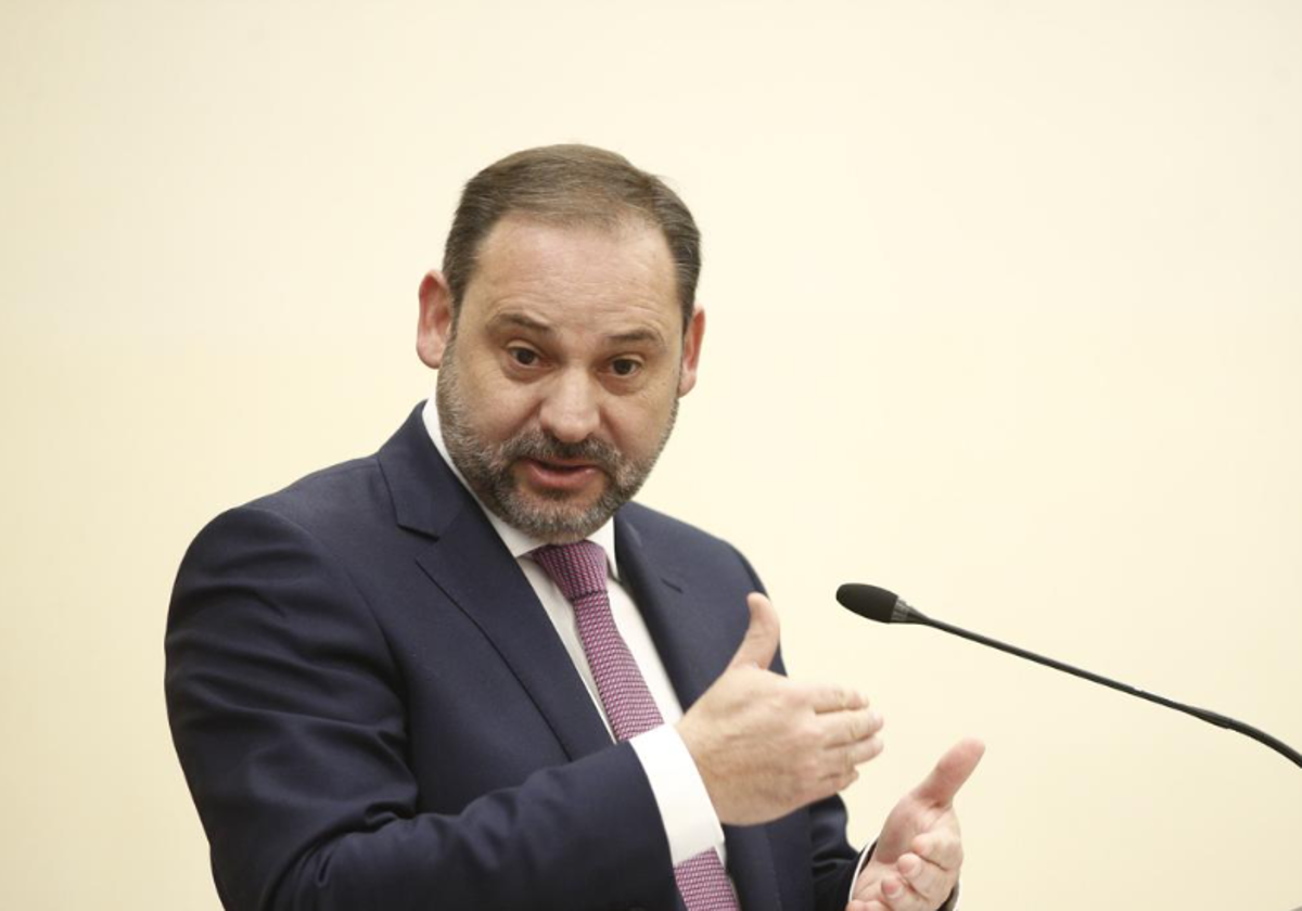 El exministro de Transportes José Luis Ábalos