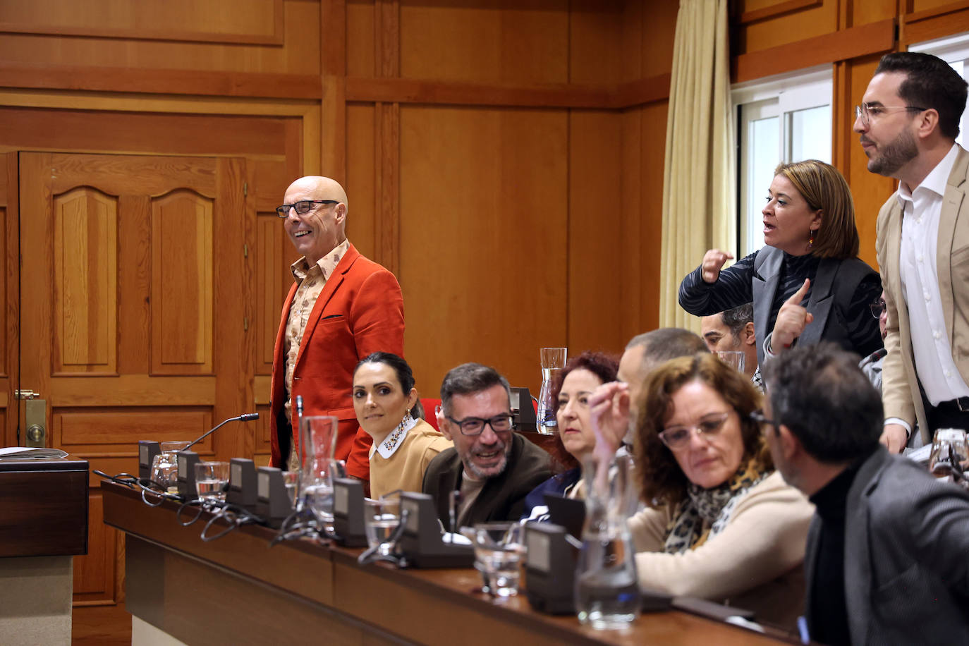 El tenso Pleno del Ayuntamiento de Córdoba que se ha suspendido, en imágenes