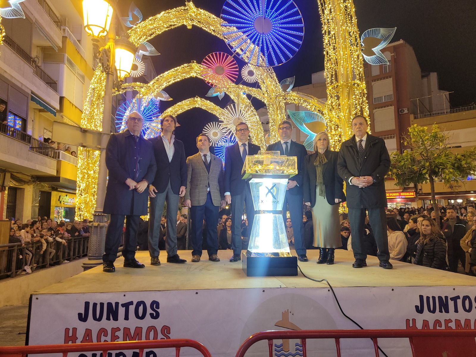 La inauguración del alumbrado navideño en Puente Genil, en imágenes