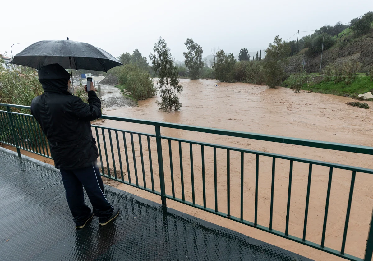 Inundaciones en Málaga por el desbordamiento del río Campanillas, donde el paso de la DANA obligó a nuevos desalojos