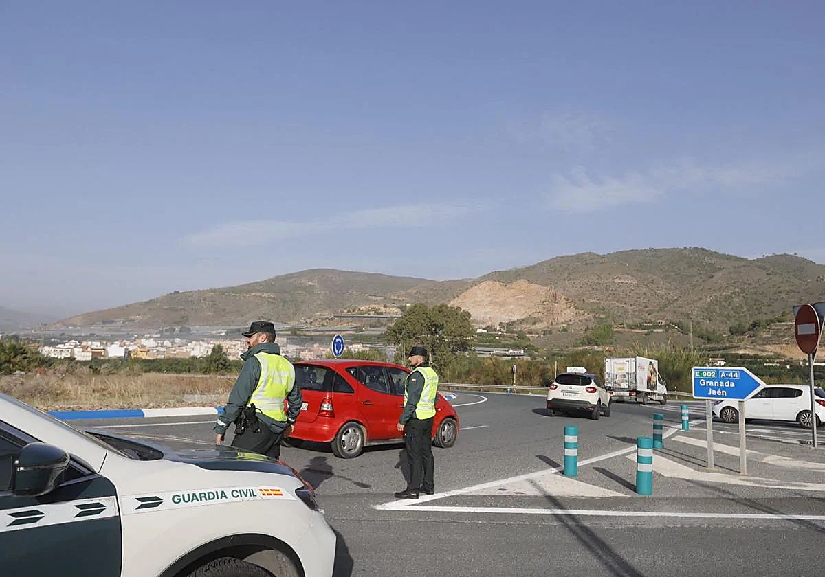 Desvío habilitado por la Guardia Civil para no llegar a la zona del accidente