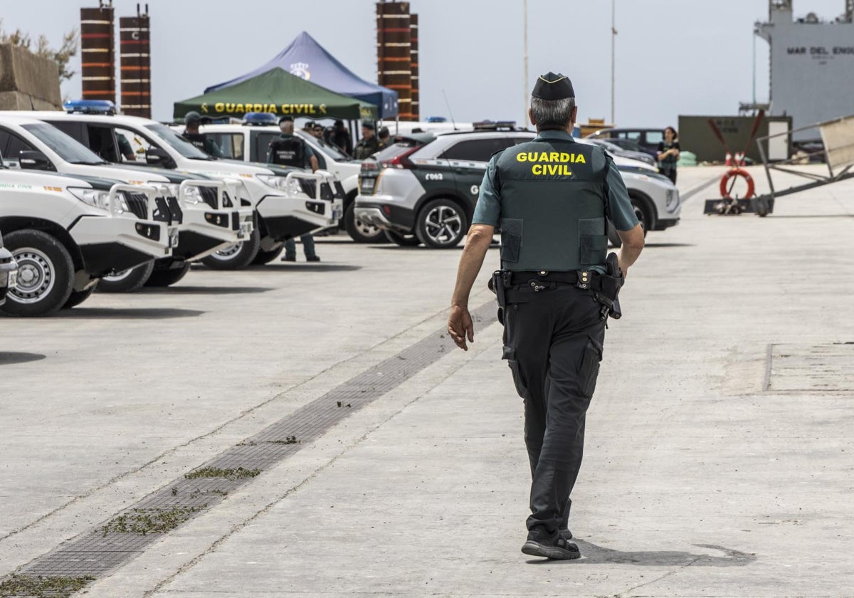 Efectivos de la Guardia Civil durante una intervención