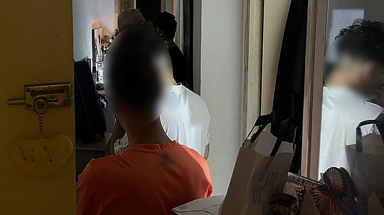 Algunos de los inmigrantes detectados durante la operación