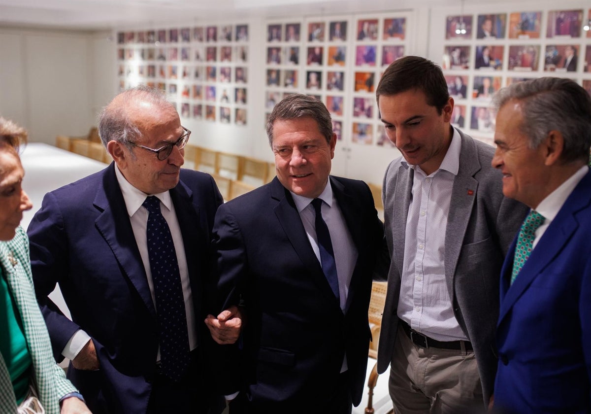 El ex secretario general de los socialistas vascos; el presidente de Castilla-La Mancha,  y el secretario general del PSOE-M,  en una foto de archivo en 2022