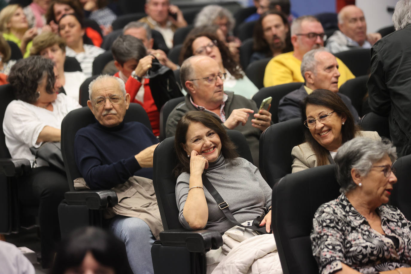 Miguel Poveda inaugura la Cátedra de Flamencología, en imágenes