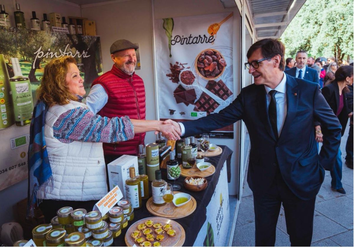 Illa, durante el recorrido por la feria