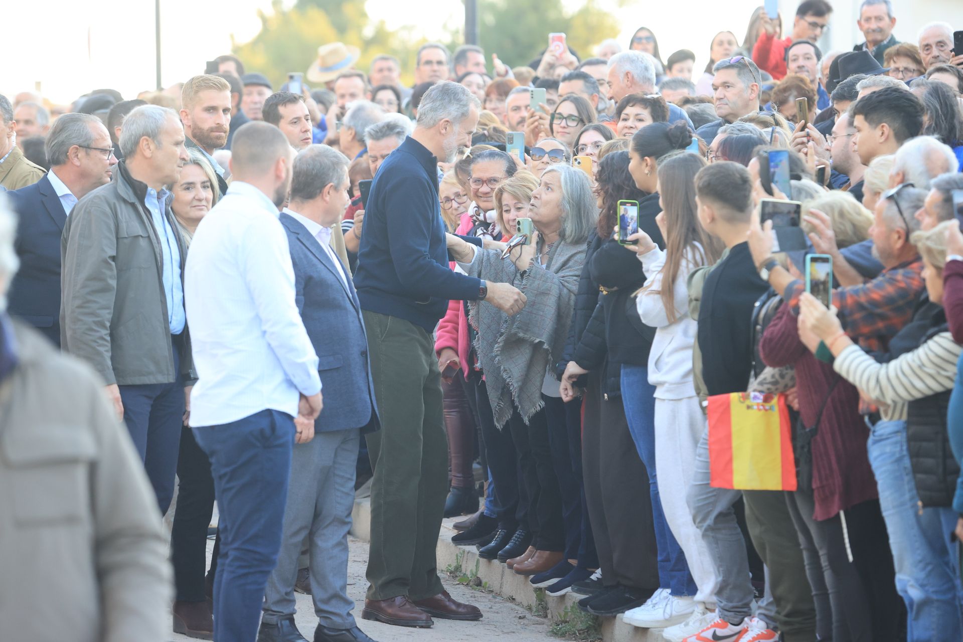 Las imágenes del multitudinario recibimiento a los Reyes en Letur