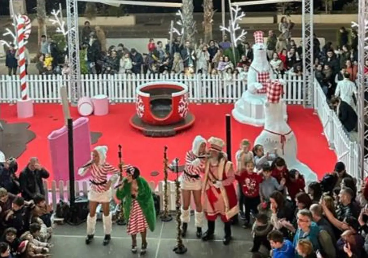 Papá Noel desembarcará en Muelle Uno de Málaga para inaugurar Chocoland, el festival de la Navidad