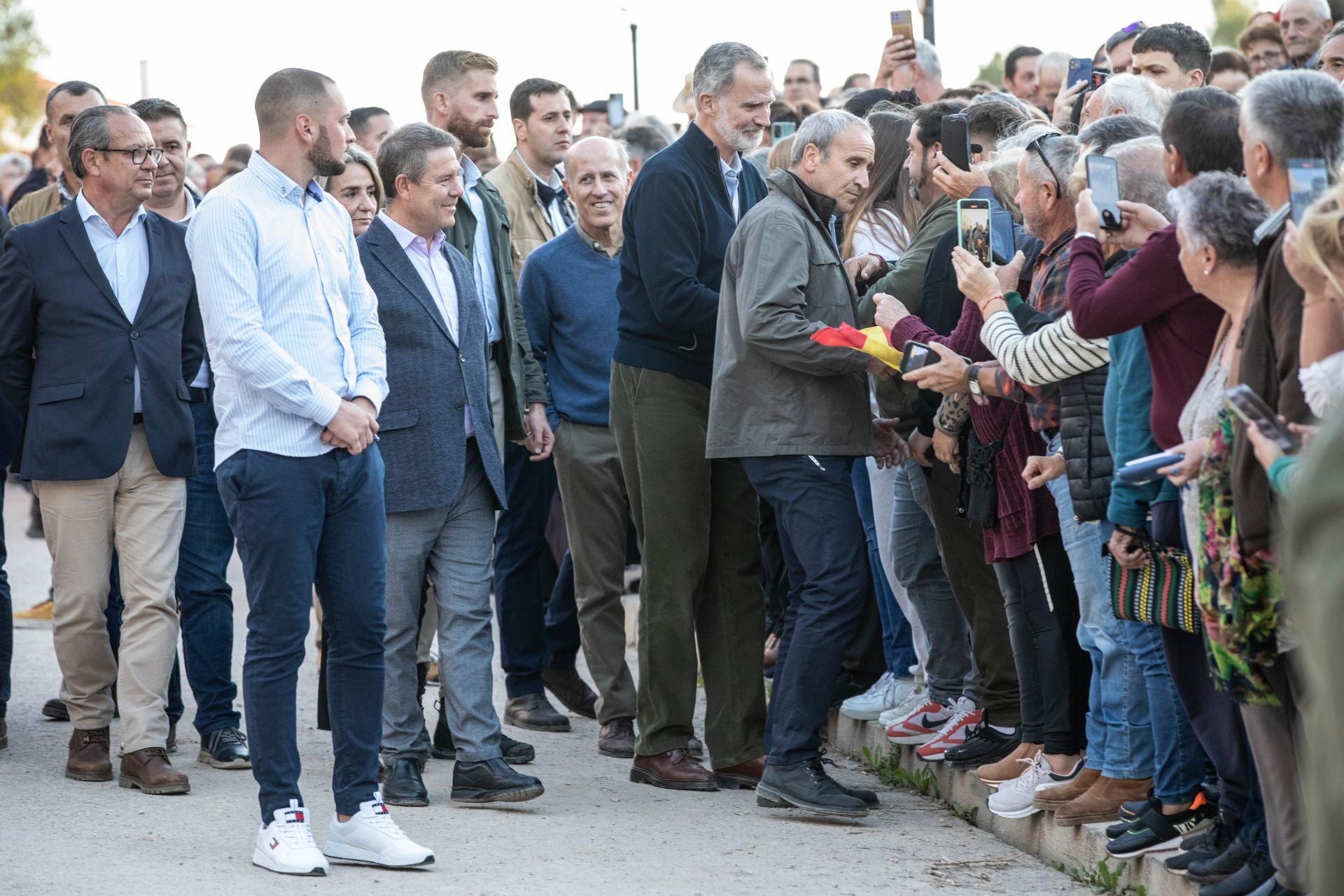 Las imágenes del multitudinario recibimiento a los Reyes en Letur