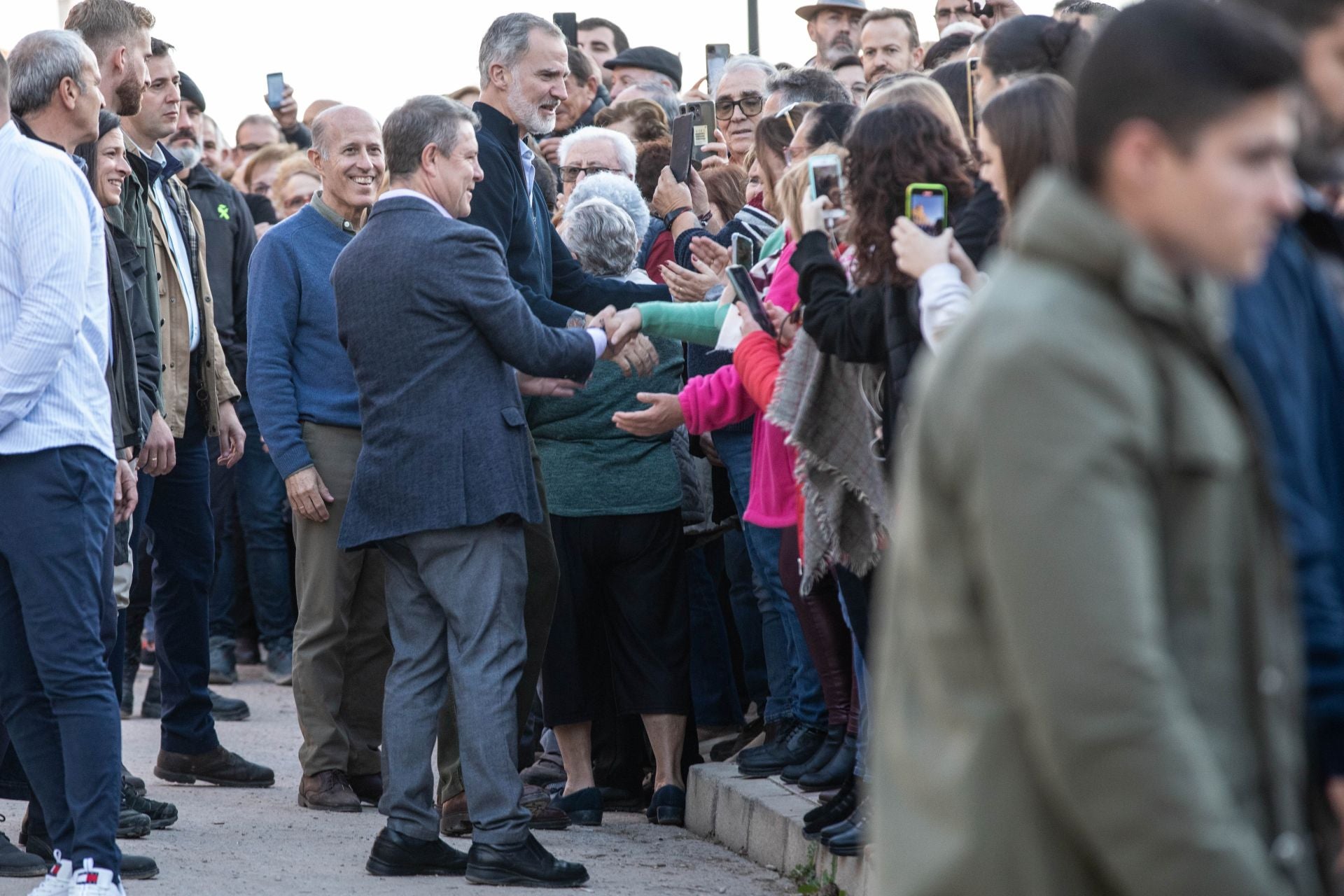 Las imágenes del multitudinario recibimiento a los Reyes en Letur