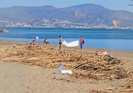 Así está la playa de Torremolinos una semana después de la DANA de Málaga: «El agua del mar está limpia, pero...»