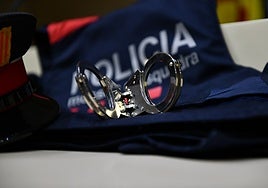 Los Mossos buscan al autor de un tiroteo sin heridos junto al mercado de Sants (Barcelona)