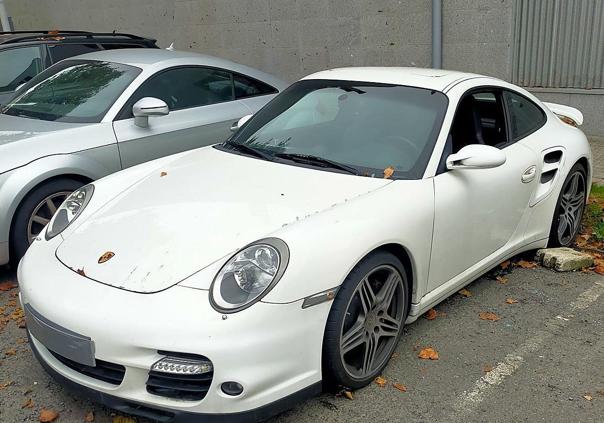 El Colegio de Procuradores de La Coruña dispone en este momento de 68 coches de narcos en su depósito