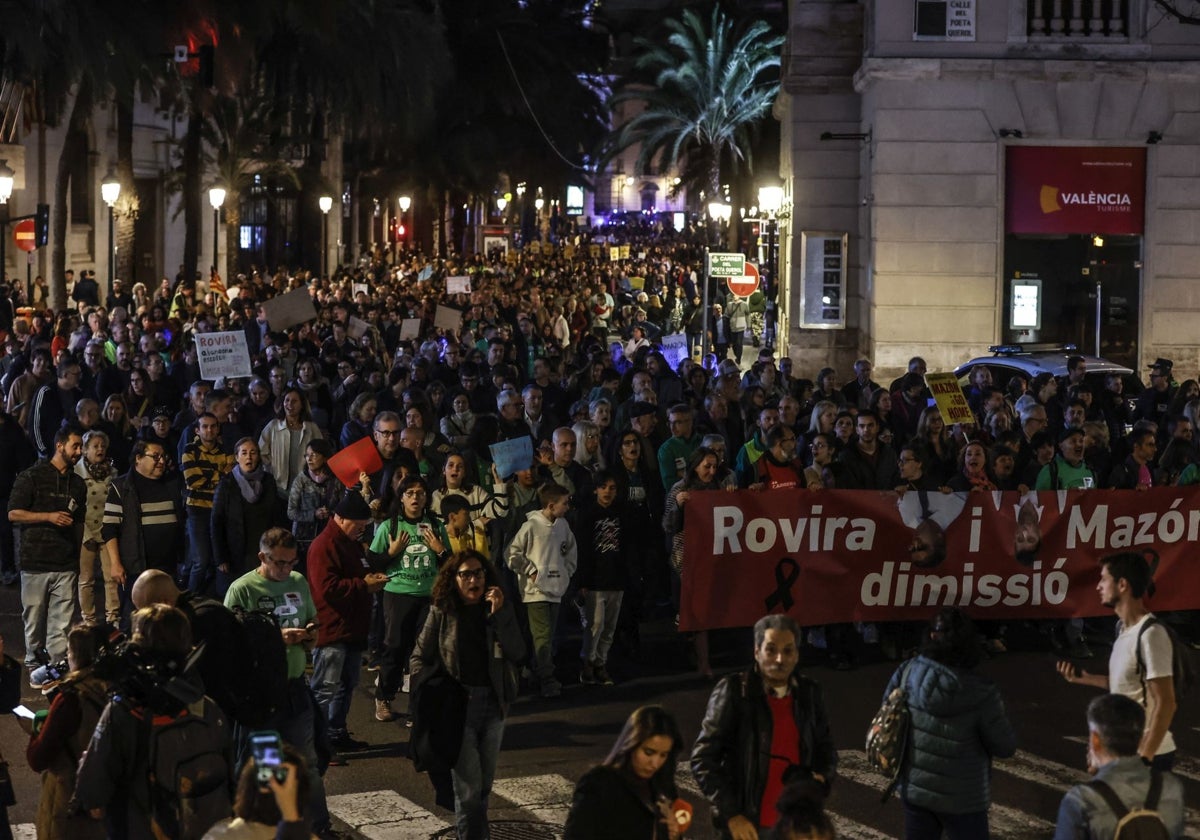 Imagen de la manifestación que ha recorrido este sábado las calles de Valencia