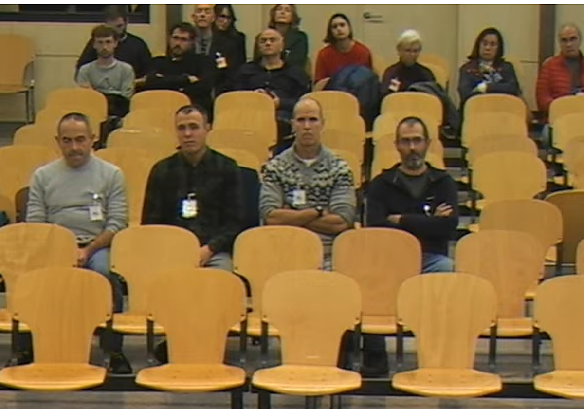 Los cuatro etarras que han reconocido el atentado, en el banquillo