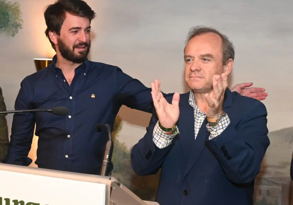 Juan García-Gallardo y Fernando Martínez-Acítores, durante un acto de Vox en la campaña de las elecciones municipales de mayo de 2023