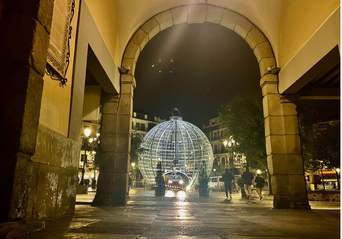 La Bola de la plaza de Zocodover, en donde todos los días habrá pases de un espectáculo de luz y sonido