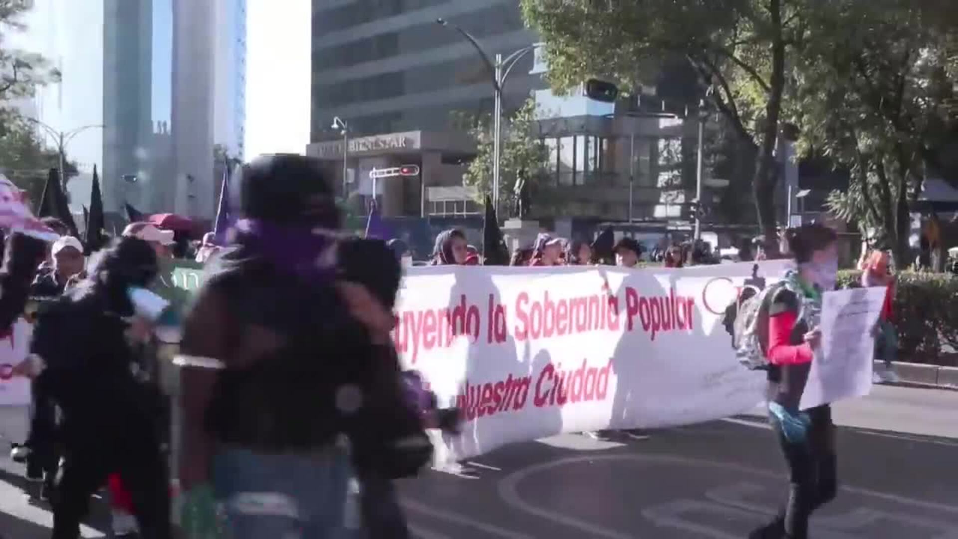 Mujeres toman las calles de la Ciudad de México para pedir alto a los ...