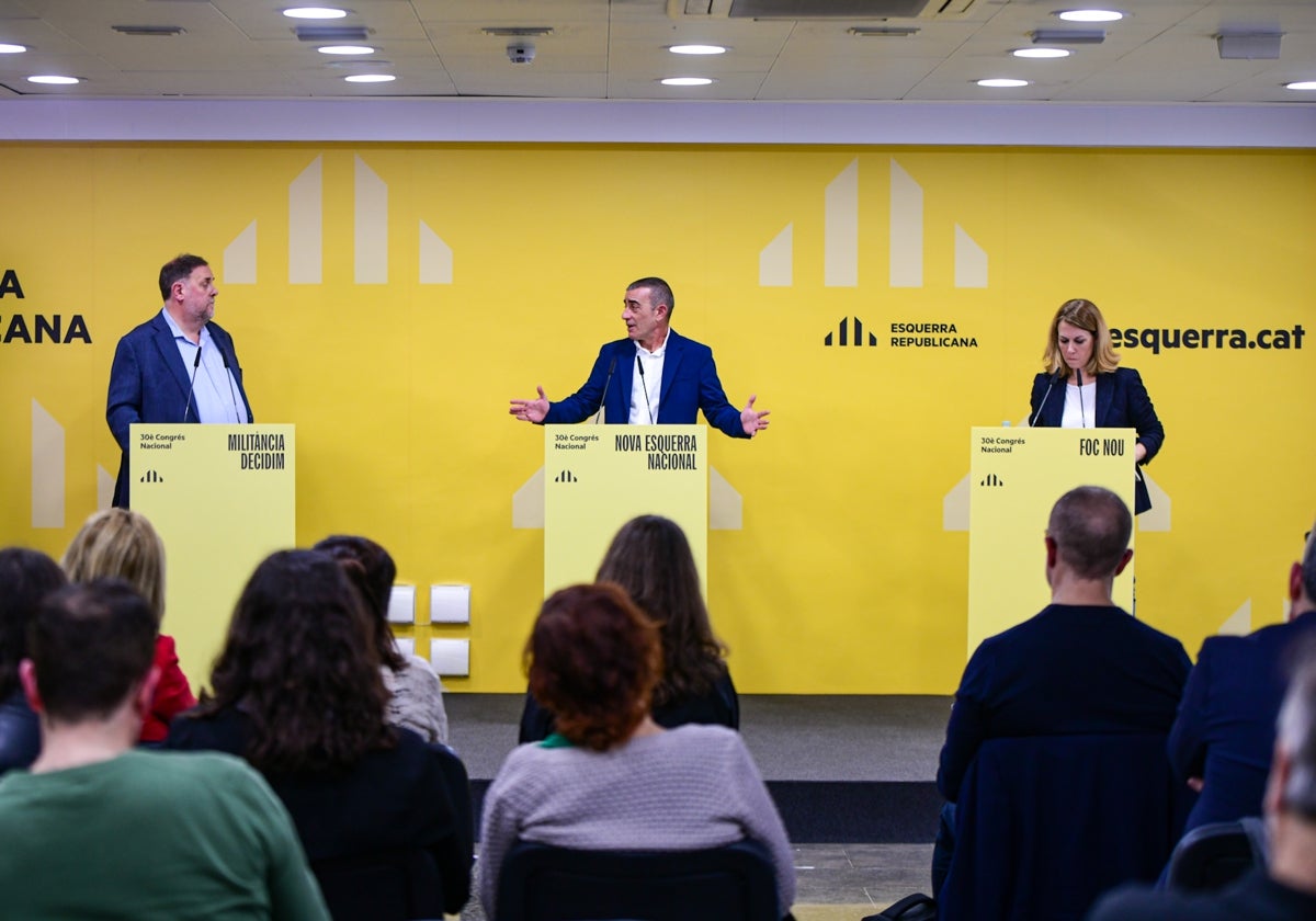 Oriol Junqueras, Xavier Godàs y Helena Solà, hoy, durante el debate a tres de los candidatos a presidir ERC
