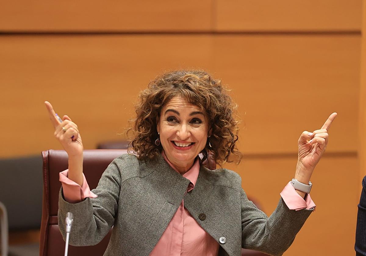 La vicepresidenta primera del Gobierno, María Jesús Montero, durante su comparecencia