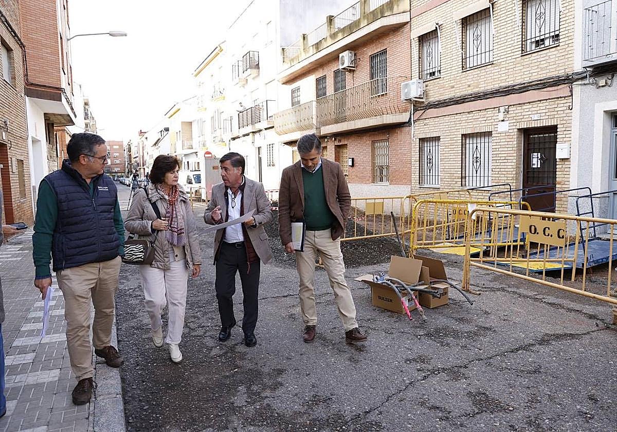 El edil de Infraestructuras, este martes en su visita a la calle Calatañazor
