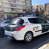Detenido un pirómano que prendió coches, contenedores y bolsas de basura en una zona de Majadahonda