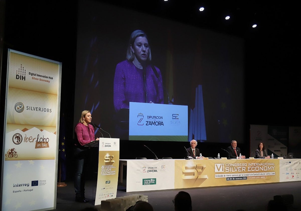 La vicepresidenta de la Junta inaugura el VI Congreso Internacional de Silver Economy.