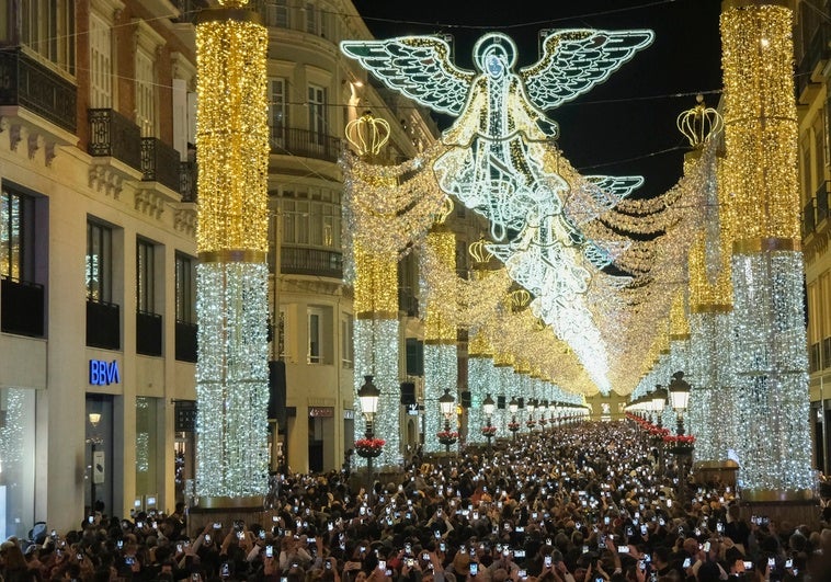 luces-navidad-calle-larios-RxraeOmLxBQIacLEaviI2oI-758x531@diario_abc.jpg