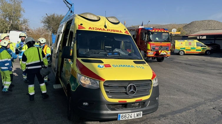 Heridos graves dos trabajadores al ceder la cubierta de una nave en Ciempozuelos y caer desde 10 metros