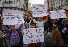 La manifestación en Valencia contra la gestión política de la DANA, en imágenes