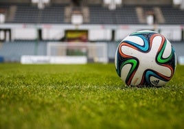 El padre de un jugador agrede al árbitro tras un partido de fútbol juvenil en Ávila