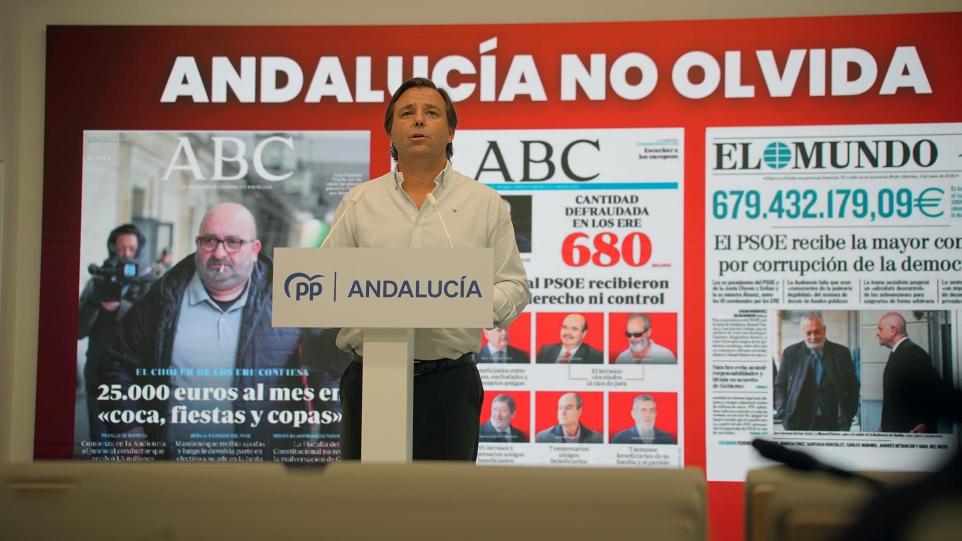 El secretario general del PP-A, Antonio Repullo, en una imagen de archivo en rueda de prensa sobre el caso ERE