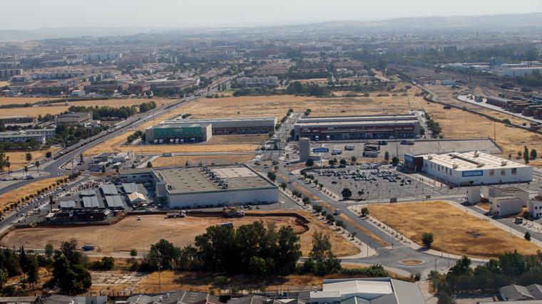 Vista aérea del parque logístico de El Higuerón, impulsado por la Junta