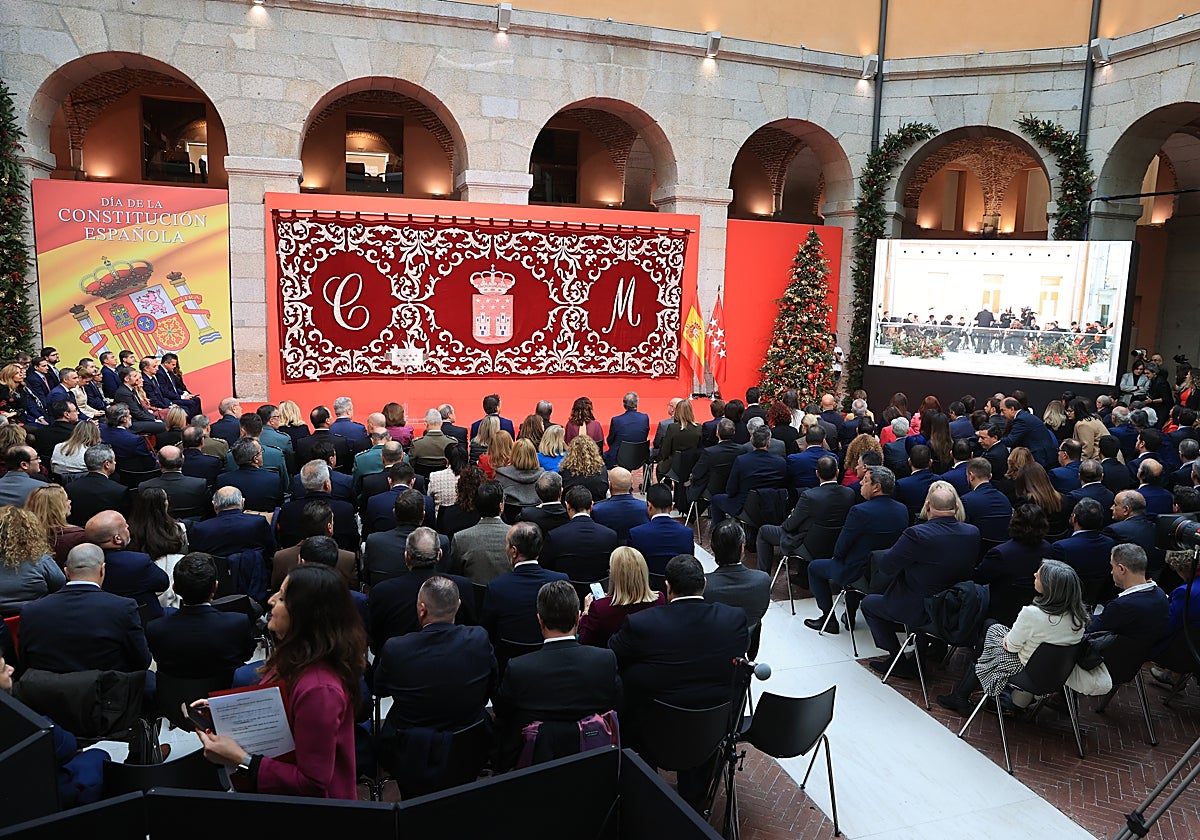 Real casa de correos, acto de celebración del Día de la Constitución en la sede de la CAM