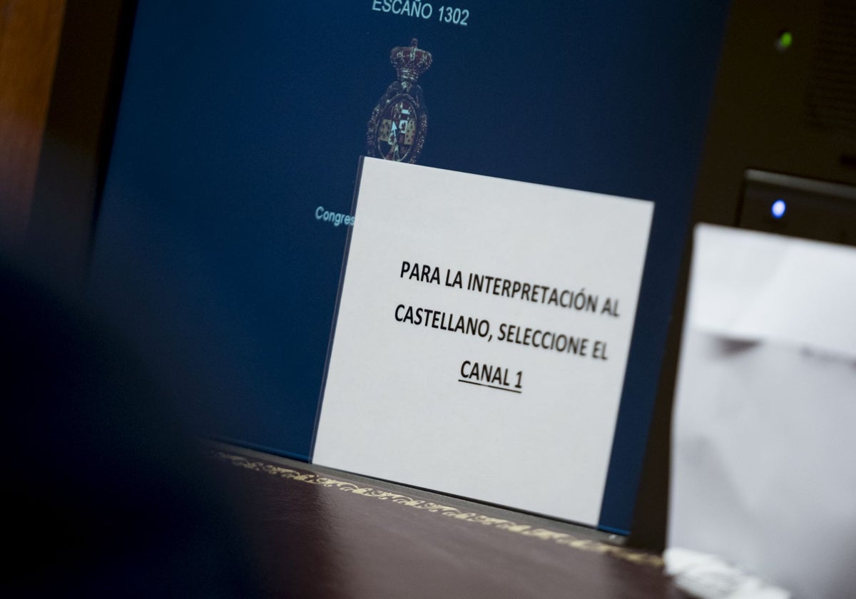 Instrucciones para el uso de la traducción simultánea en el Congreso