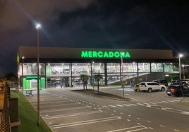 Supermercados abiertos en Madrid durante el puente de diciembre: horarios y qué dias abren Mercadona, Lidl, Carrefour y Alcampo