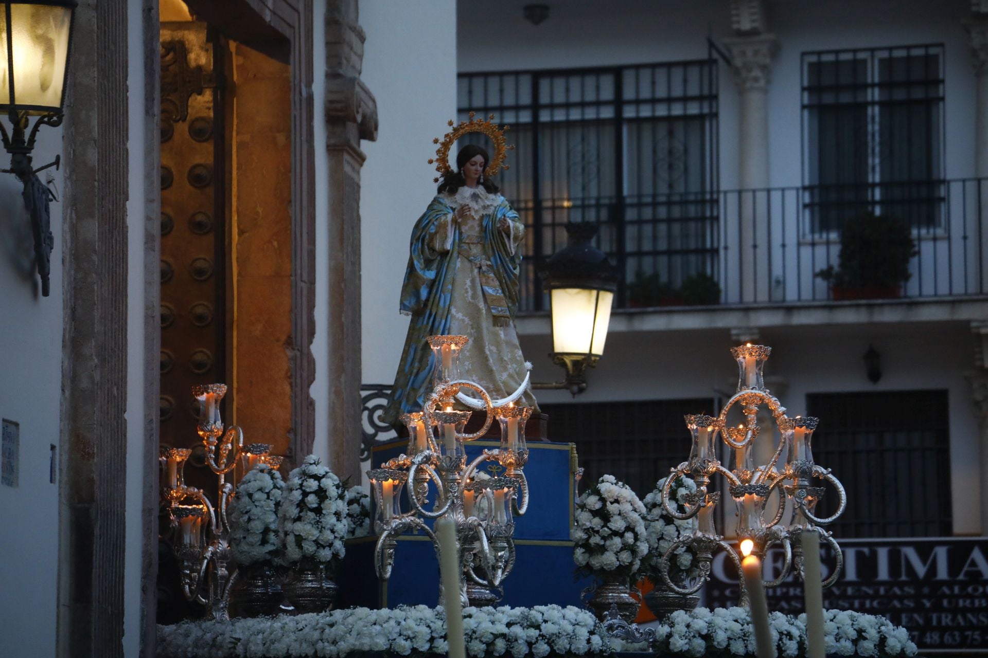 La procesión de la Inmaculada con los jóvenes de Córdoba, en imágenes
