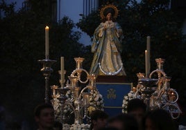 La procesión de la Inmaculada con los jóvenes de Córdoba, en imágenes