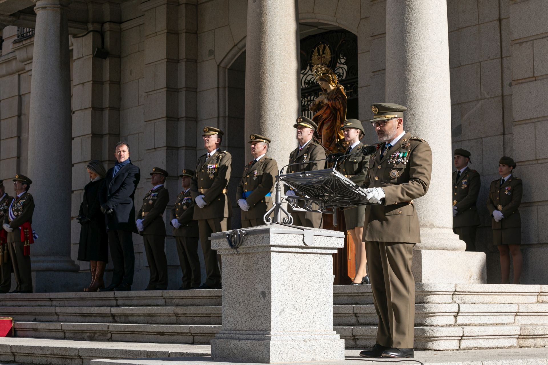 Toledo rinde homenaje a la Academia de Infantería y a la Inmaculada