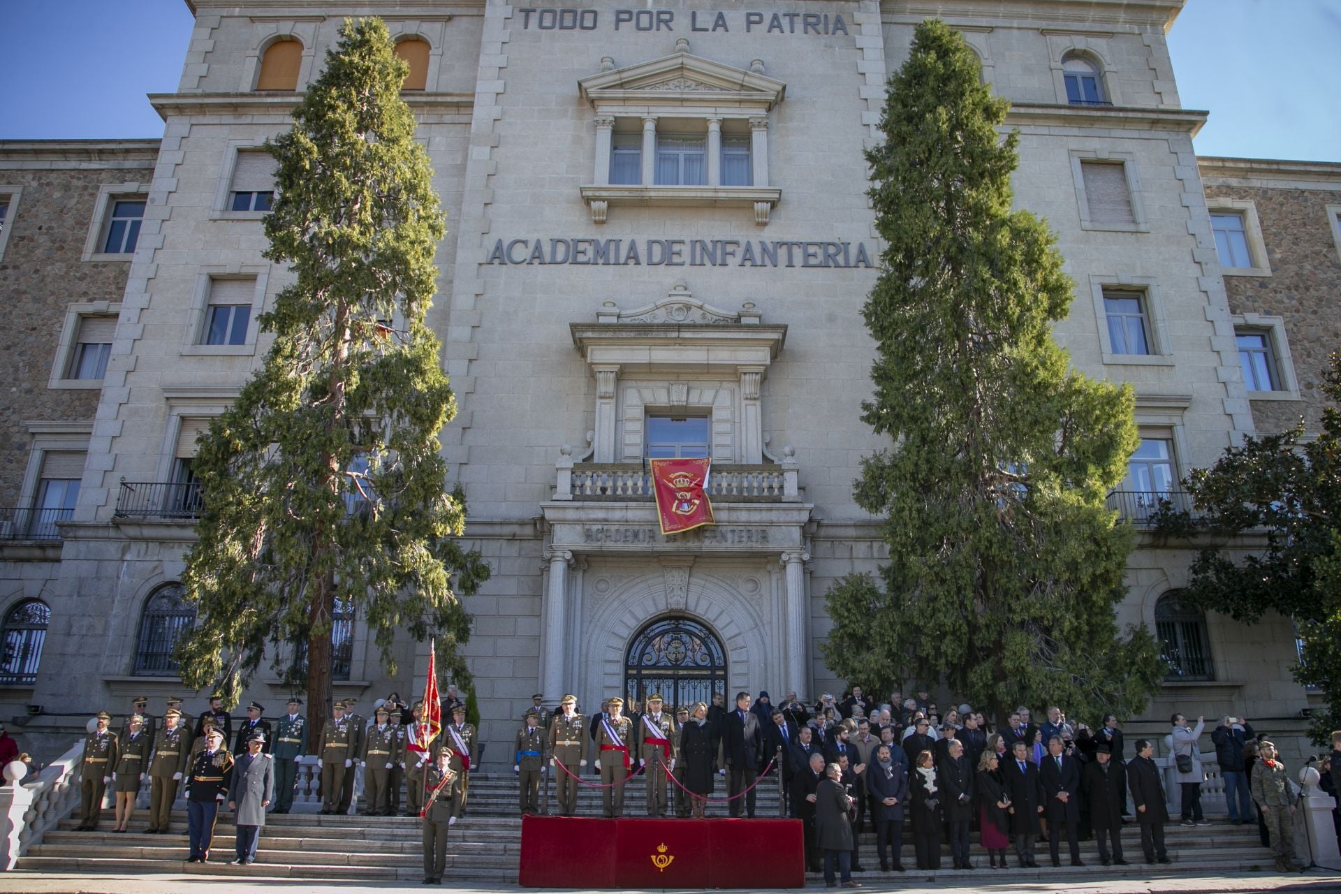 Toledo rinde homenaje a la Academia de Infantería y a la Inmaculada