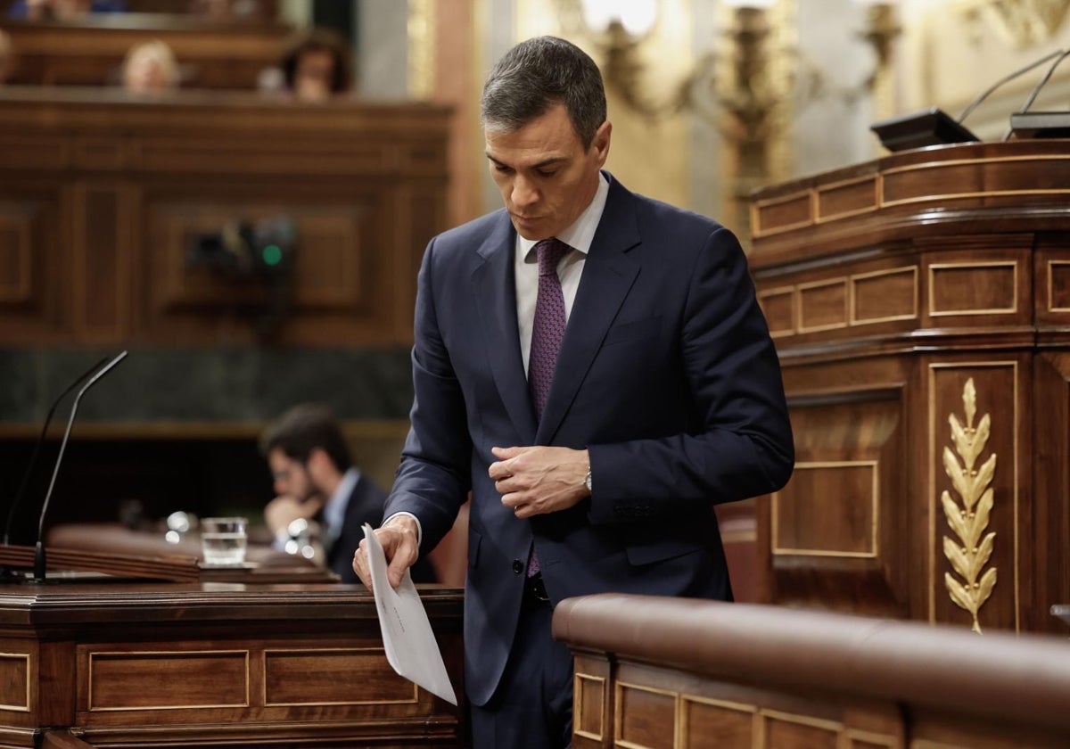 El presidente del Gobierno, Pedro Sánchez, interviene durante el pleno del Congreso de los Diputados