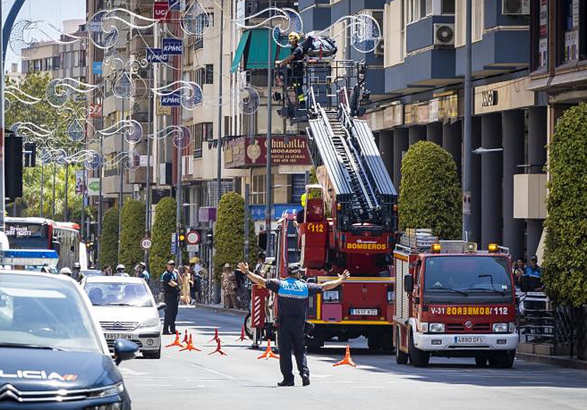 Los bomberos del servicio municipal de Alicante Speis, durante una emergencia