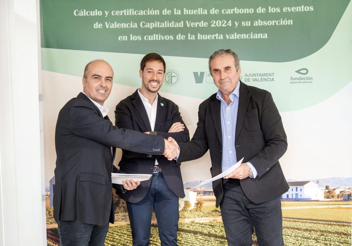 La Acequia del Oro y Global Omnium han firmado la incorporación de la primera comunidad de regantes de La Albufera a HortiGO2