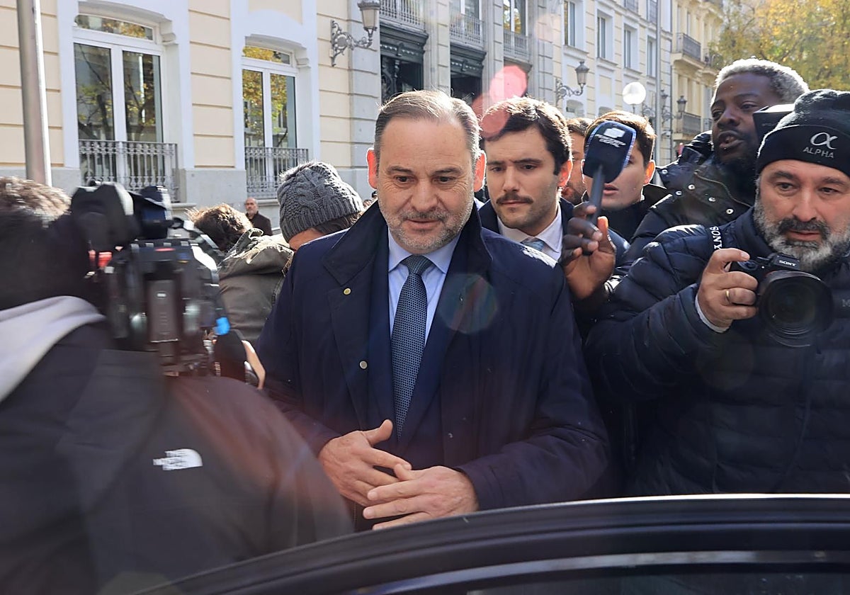 José Luis Ábalos compadece en el Tribunal Supremo