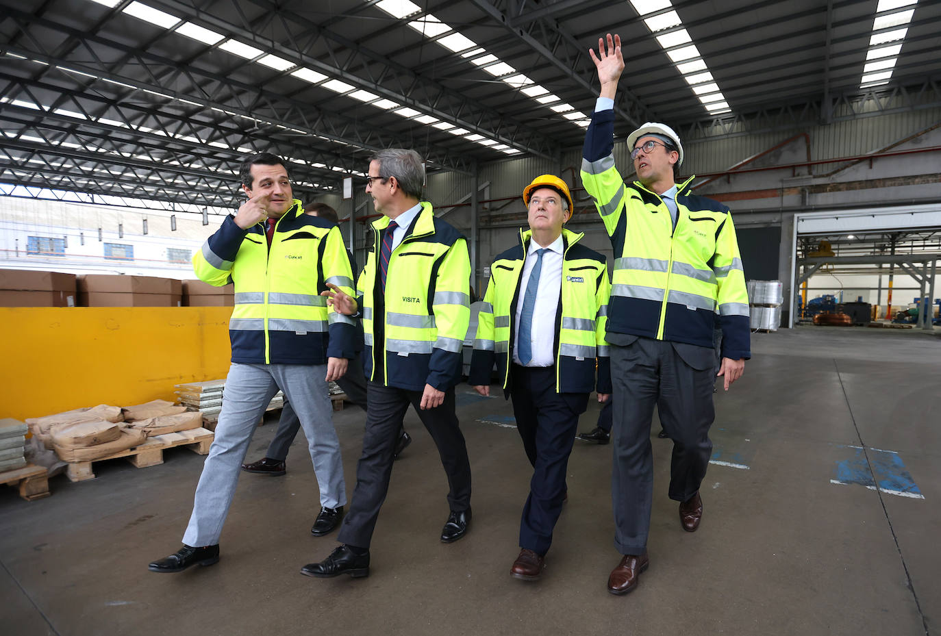 La visita del ministro de Industria a Cunext Copper en Córdoba, en imágenes
